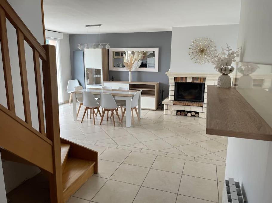 Maison D'Hotes Baslieux-sous-Chatillon 外观 照片